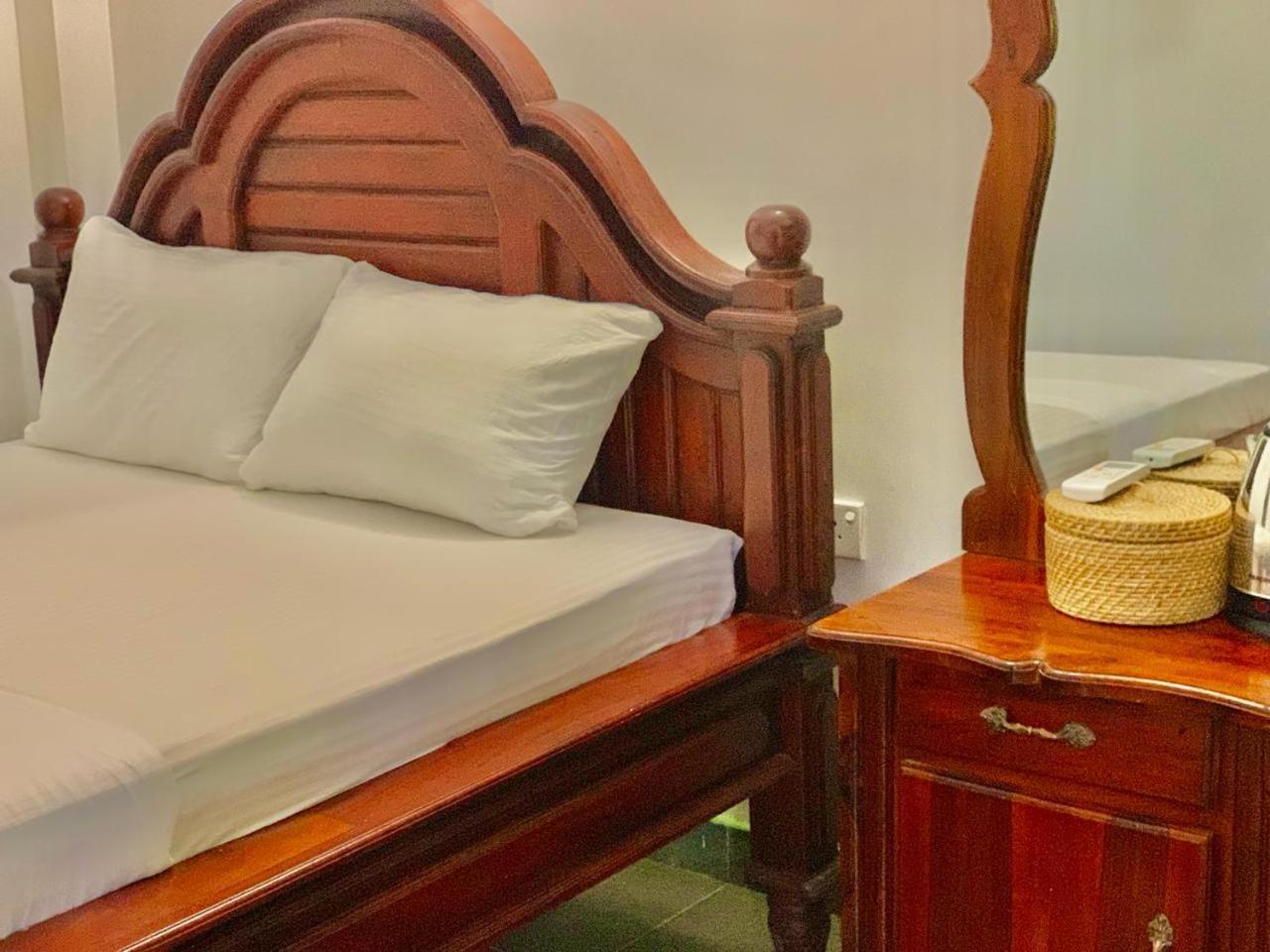 Walawa Blue Sapphire Hotel Udawalawe Eksteriør billede