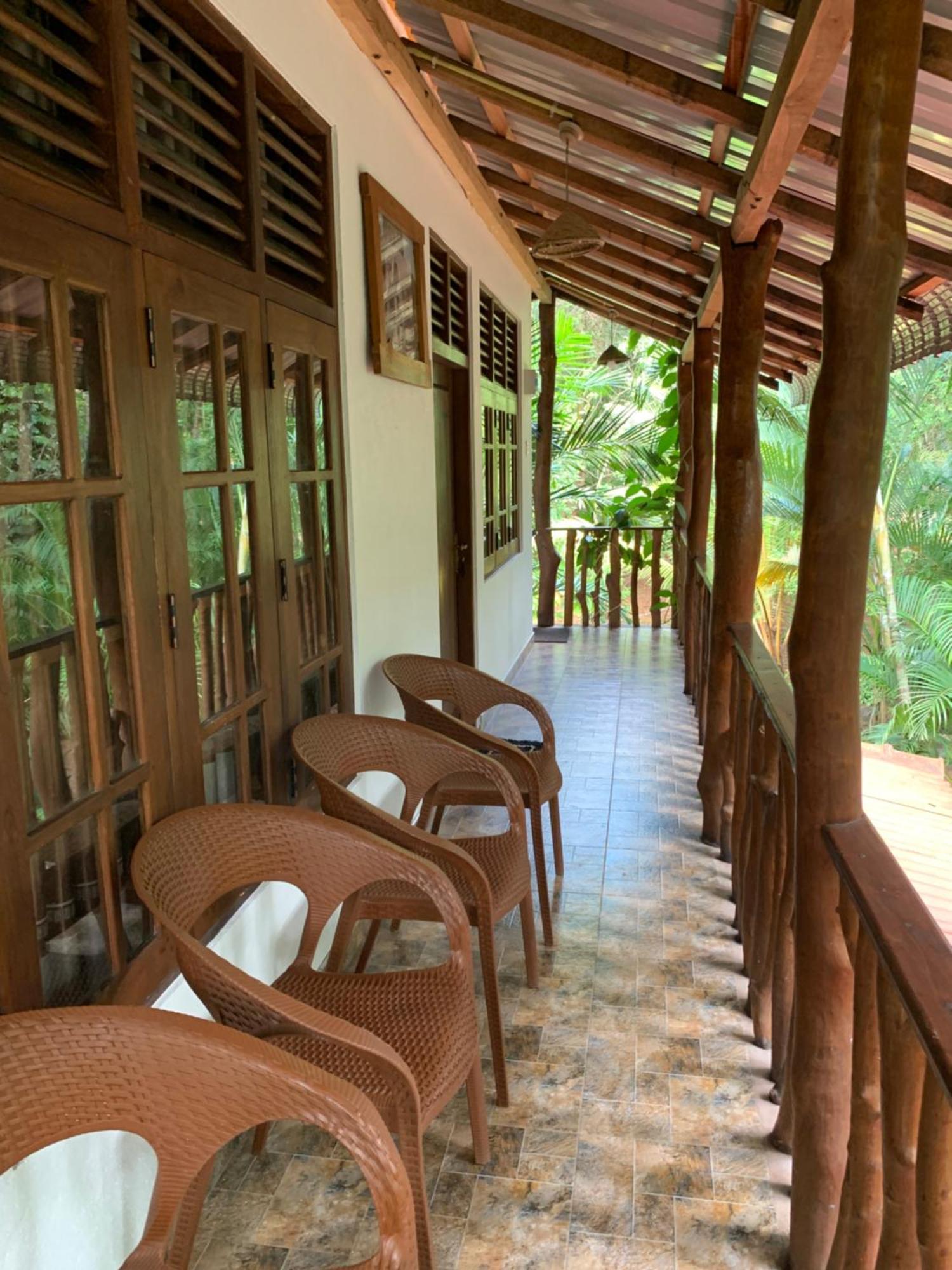 Walawa Blue Sapphire Hotel Udawalawe Eksteriør billede