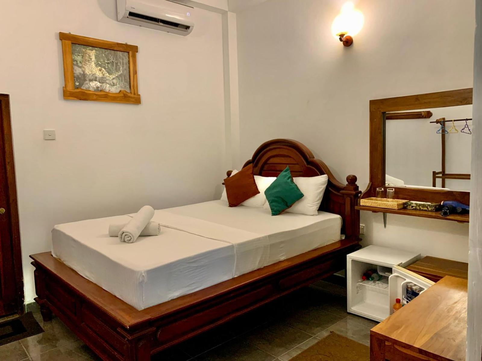 Walawa Blue Sapphire Hotel Udawalawe Eksteriør billede