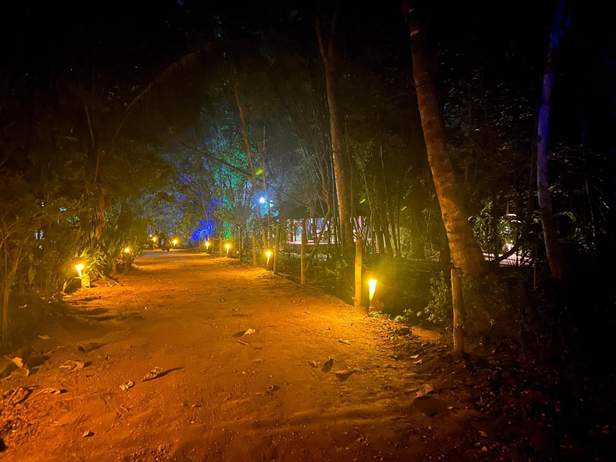 Walawa Blue Sapphire Hotel Udawalawe Eksteriør billede